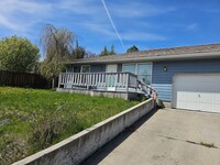 Building Photo - 502-04 Aquarius Wy.