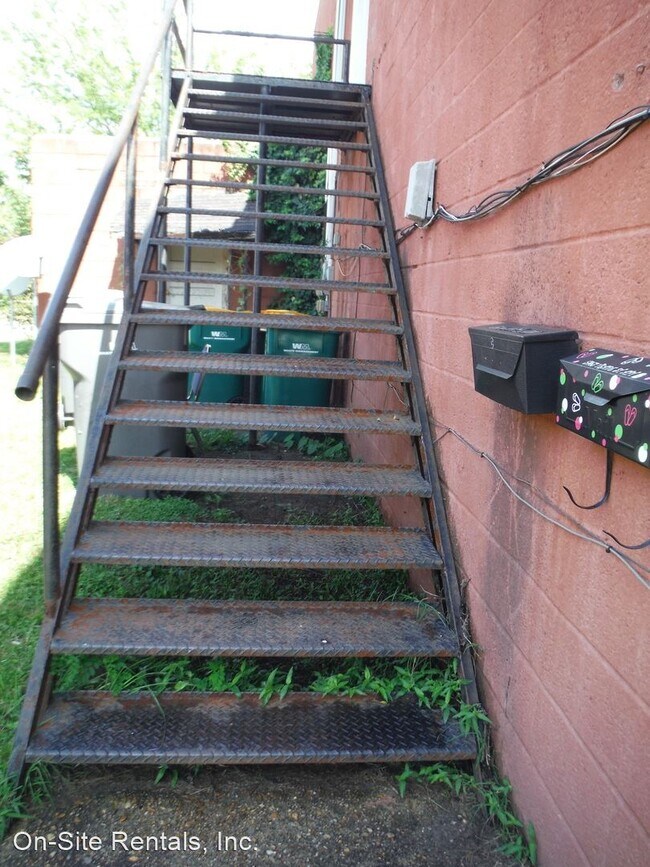 Building Photo - 2 br, 1 bath House - 5463 Trade St