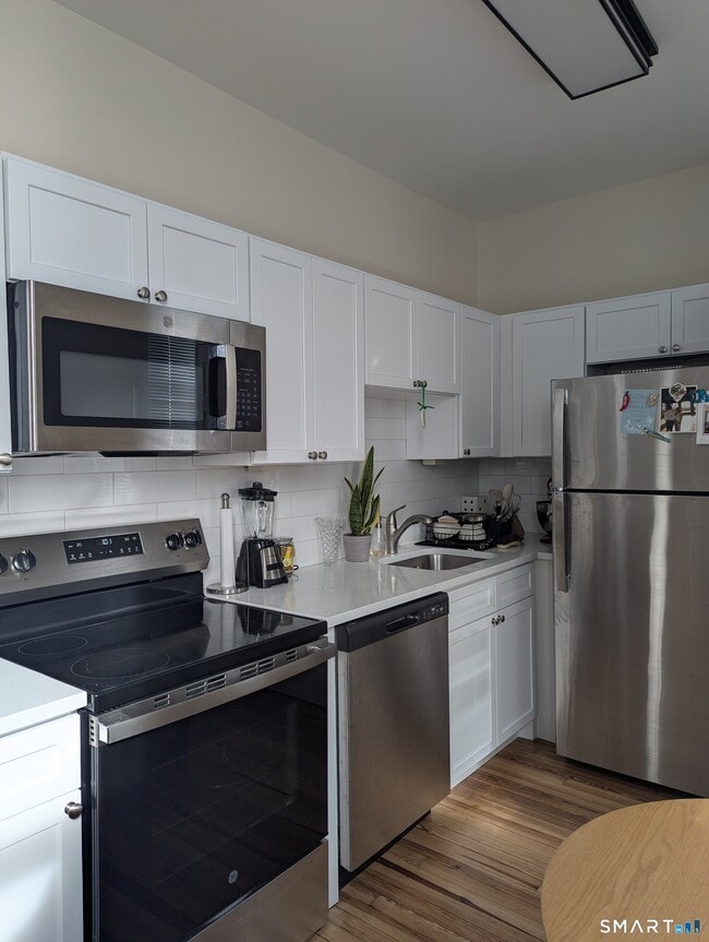 Building Photo - 213 Liberty Square