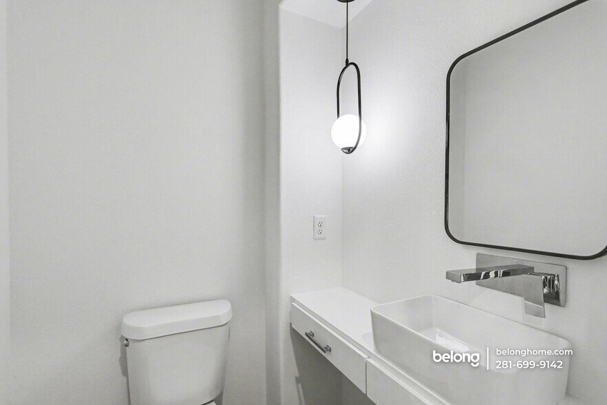 Building Photo - 203 Danna Ln