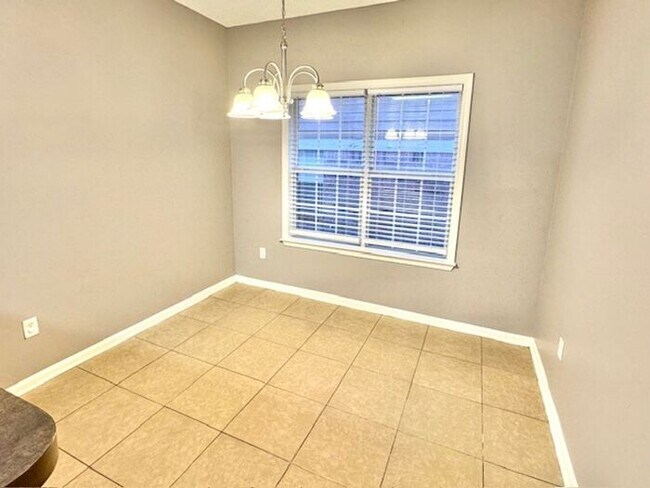 Building Photo - Spacious 3-bedroom. 2.5 bath in Cordova with 2 loft spaces.