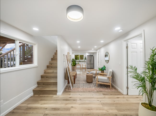 Building Photo - 1576 California Ave