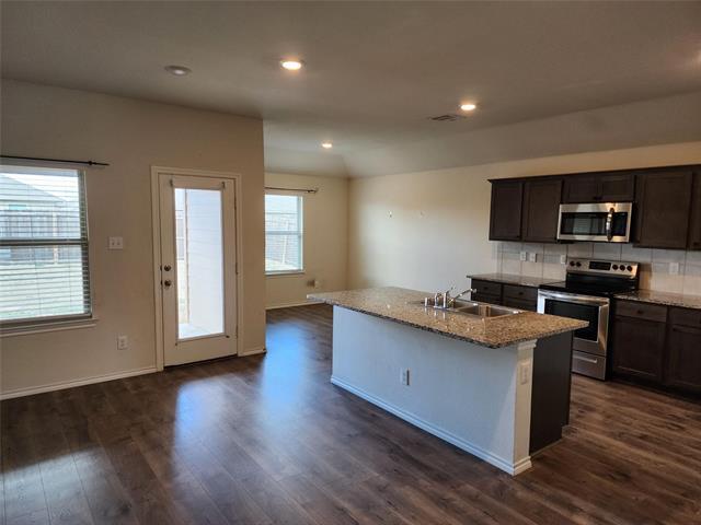 Building Photo - 503 Silo Cir