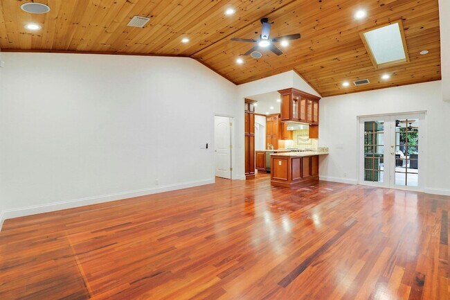 Building Photo - 67 Pacer Cir