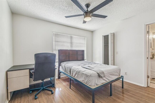 Building Photo - 5238 Sunridge Palms Dr