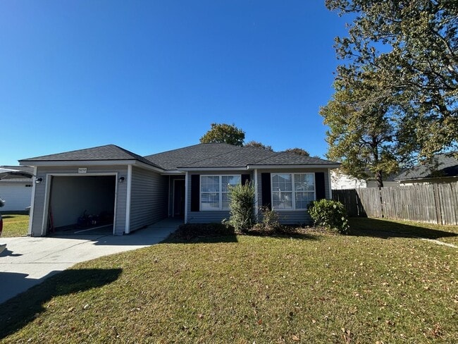 Charming 3BR /2BA Home with many upgrades in North Charleston - Charming 3BR /2BA  Home with many upgrades in North Charleston