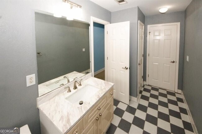 Building Photo - 1354 Brookhaven Village Cir NE