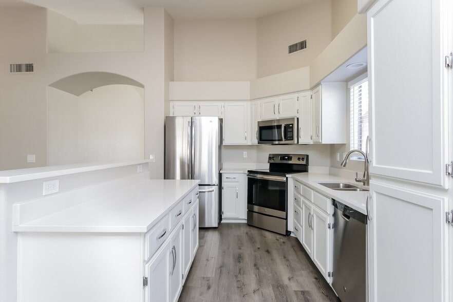 Building Photo - 6236 Colby St