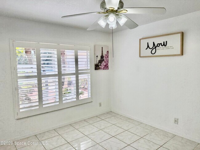 Building Photo - 2141 Chinaberry Cir SE