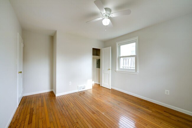 Building Photo - Charming 3BR Home with Fenced Backyard & Patio in Silver Spring