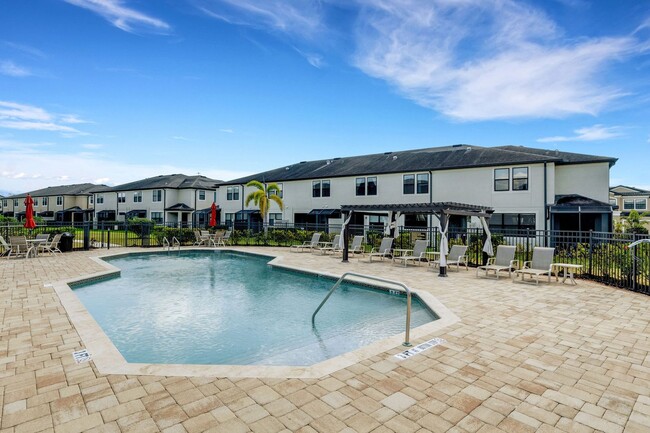 Building Photo - Beautiful Townhome for Rent