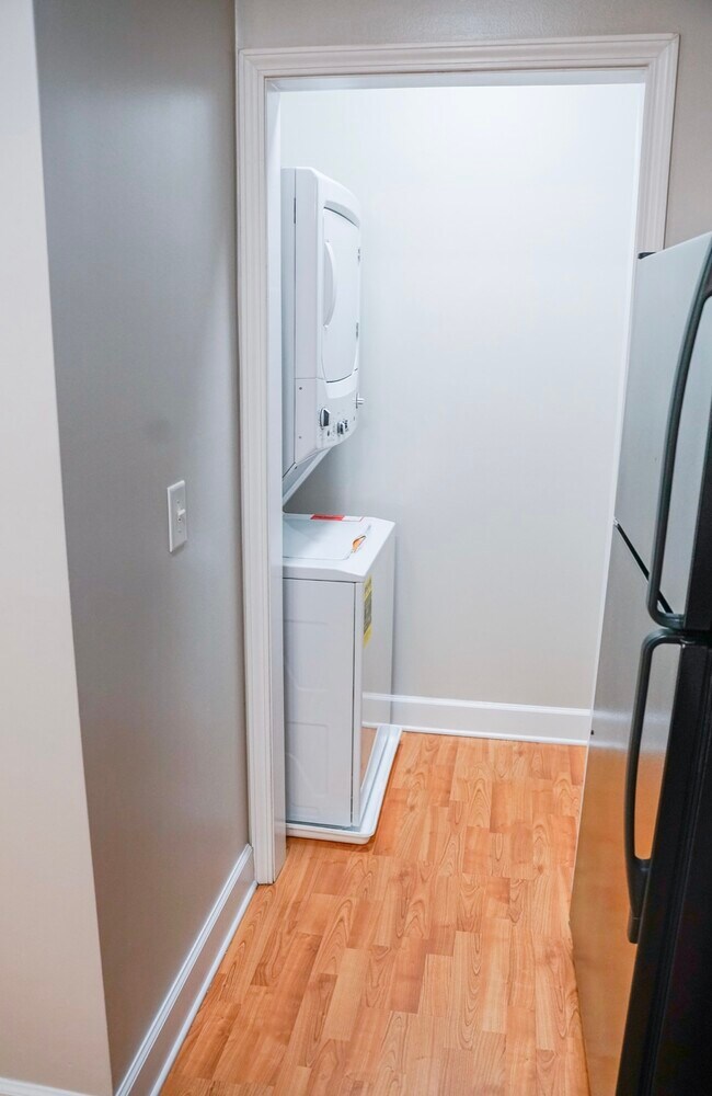 Building Photo - 8501 Burnham Ln