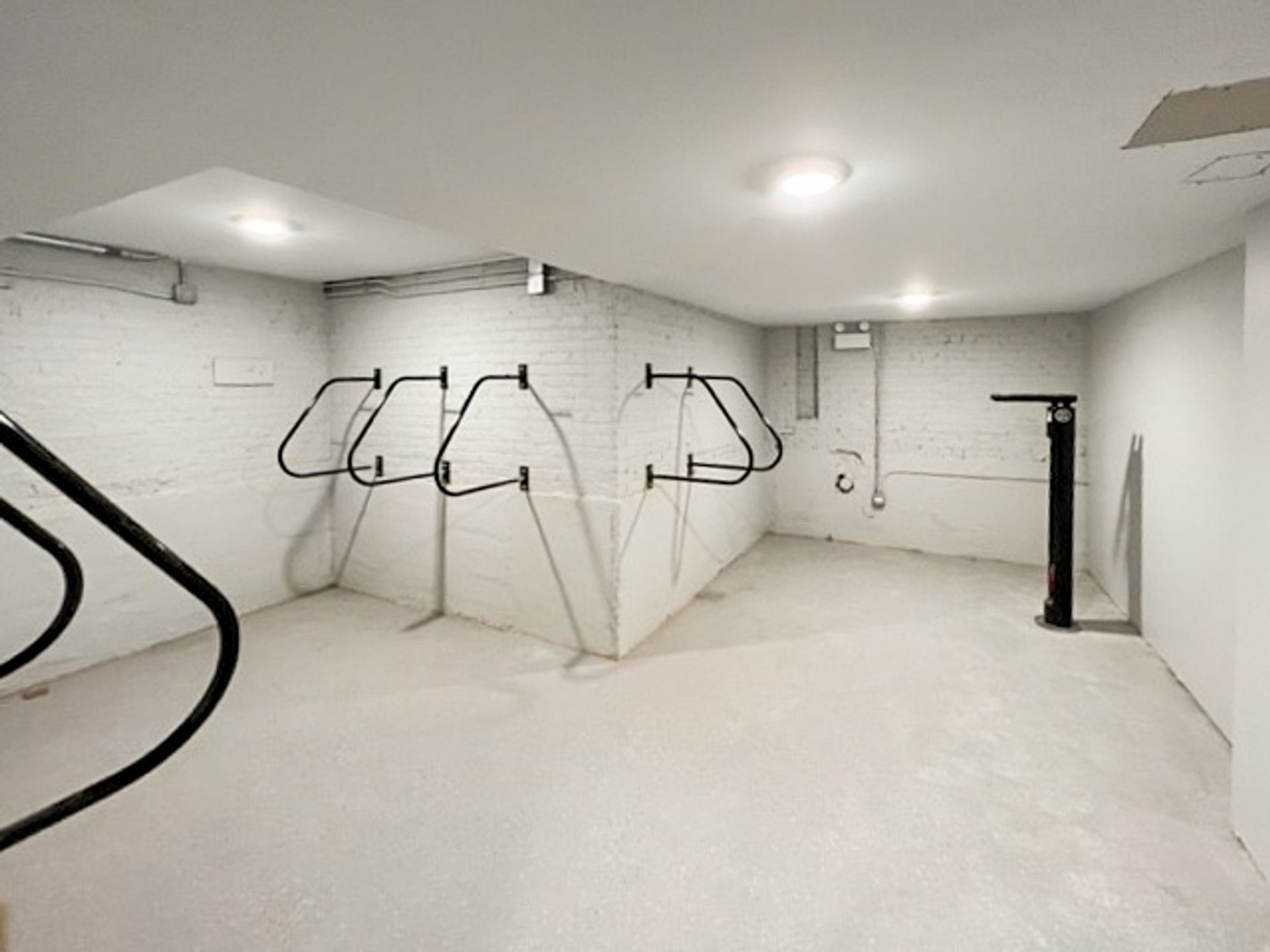 Building Photo - 4409 N Seeley Ave