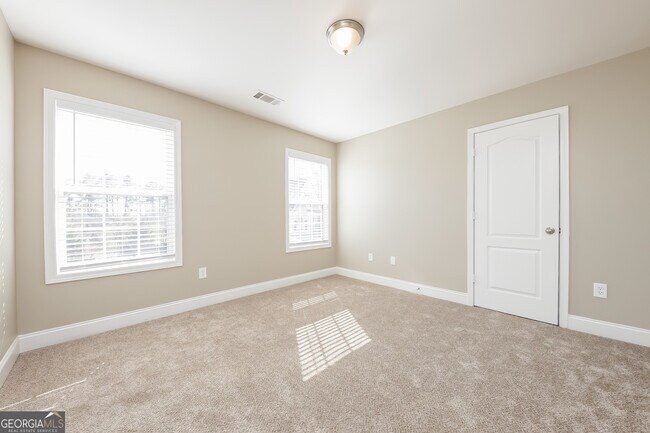 Building Photo - 2672 Blowing Wind Cir