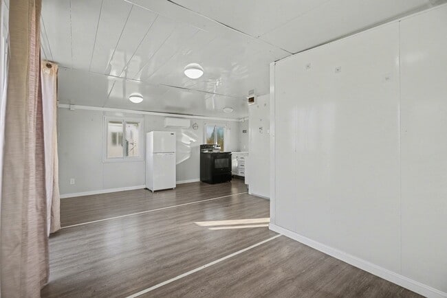 Building Photo - 2466 Avenue D