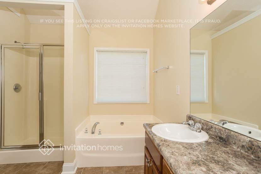 Building Photo - 115 Westbrook Way