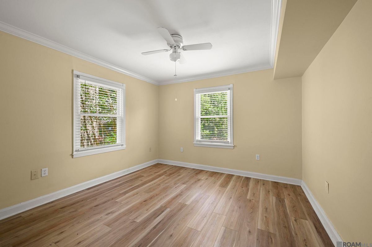 Building Photo - 975 Rittiner Dr