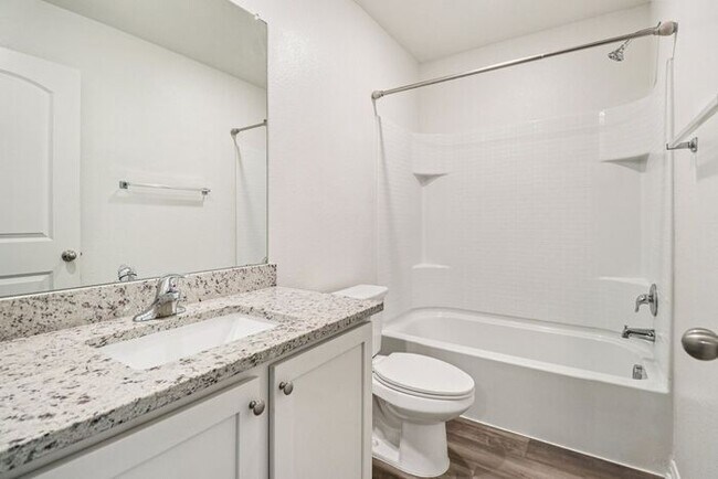 Building Photo - 3900 Crown Ct