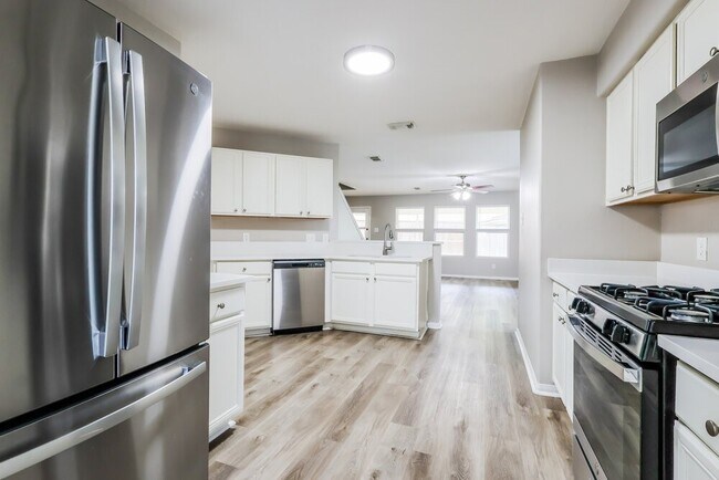 Building Photo - 20806 Fox Trot Ct