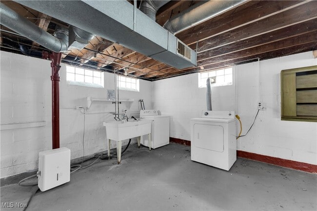 Building Photo - 5617 E 139th St