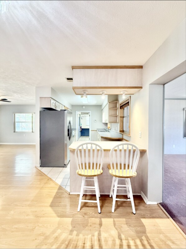 Building Photo - 213 6th Ave NW