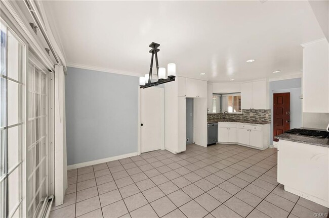 Building Photo - 5091 New Mexico Ln