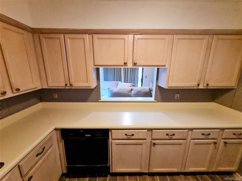 Building Photo - 1625 E Trinity Blvd