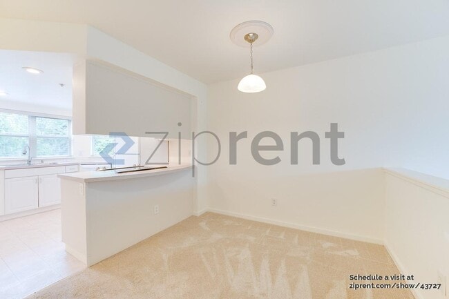 Building Photo - 11570 Stone Ave N