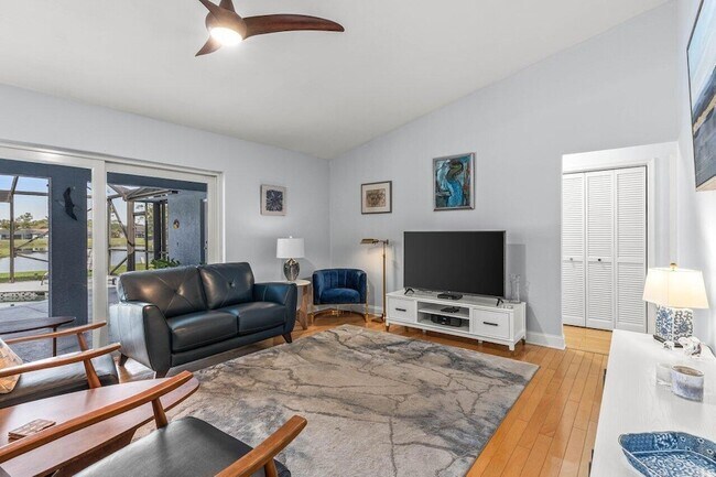 Building Photo - 847 Foresteria Ave