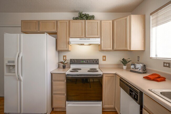 Building Photo - 3146 Chama Meadows Dr NE