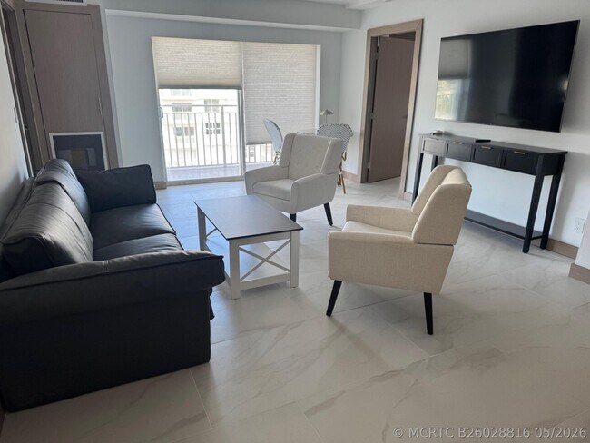 Building Photo - 4511 S Ocean Blvd