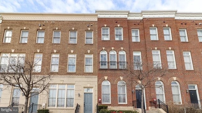 Building Photo - 11032 Amherst Ave