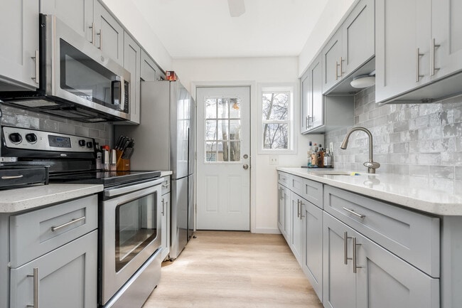 Building Photo - Youngs Drive