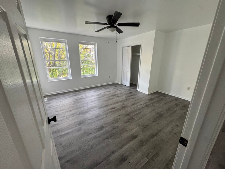 3rd bedroom - 48 1/2 3rd St