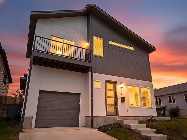 Primary Photo - 343 Porter St