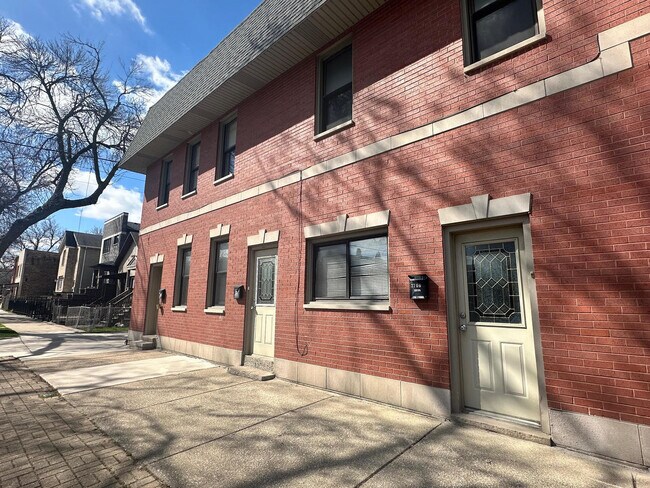 Building Photo - 3706 S Parnell Ave