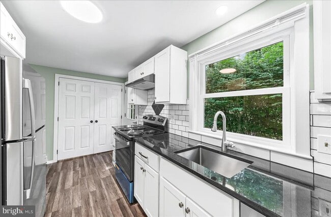 Building Photo - 436 Spackman Ln
