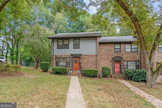 Building Photo - 541 N White St