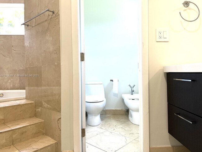 Building Photo - 7720 SW 147th Terrace