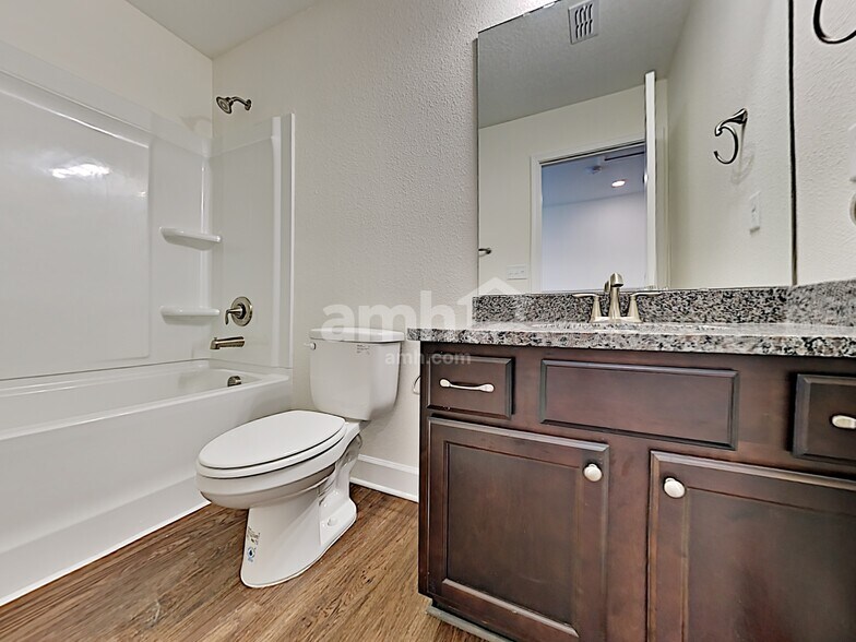 Building Photo - 8674 Highfield Ave