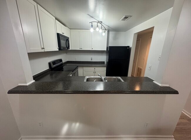 Building Photo - 229 St Luke Ct