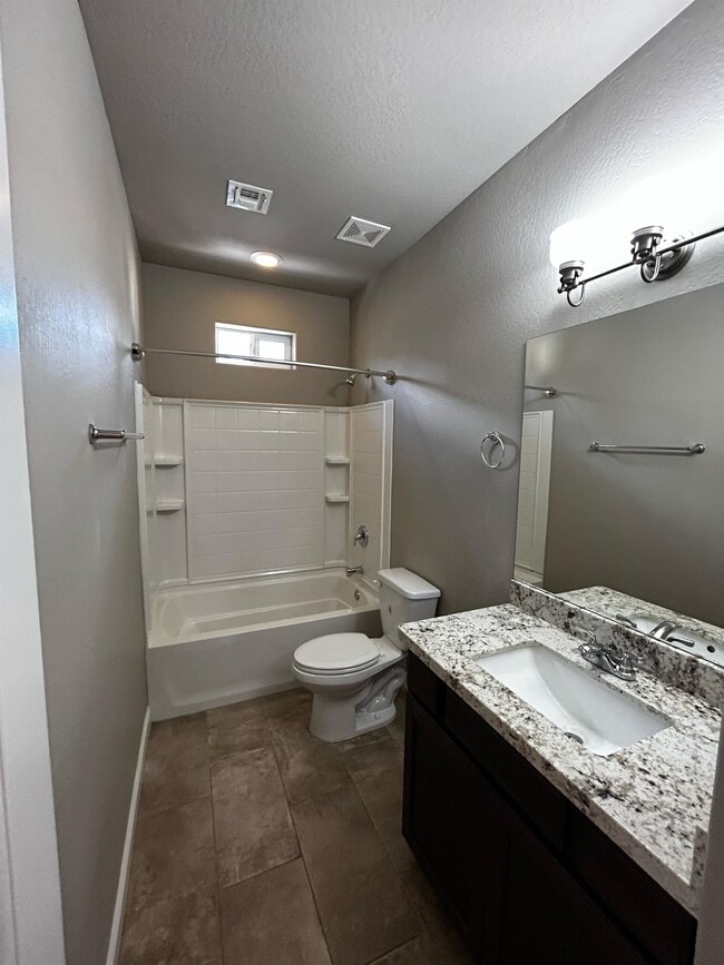 Building Photo - 2465 W Cripple Creek Dr