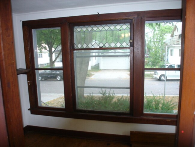 Building Photo - 418 S Orchard St