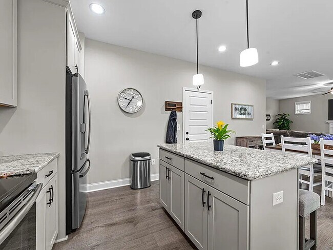 Building Photo - Earn Wealth While Leasing – Like a Homeowner – Lease to Own