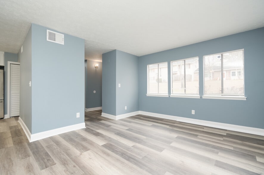 Building Photo - 7560 Taylor Rd