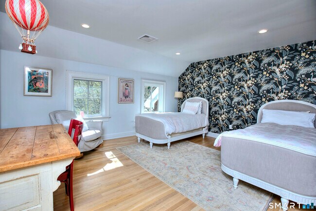 Building Photo - 37 Beaver Brk Rd