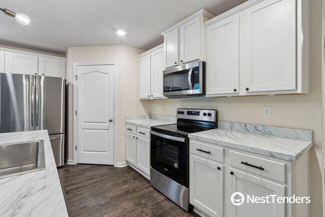 Building Photo - 65206 Lagoon Forest Dr