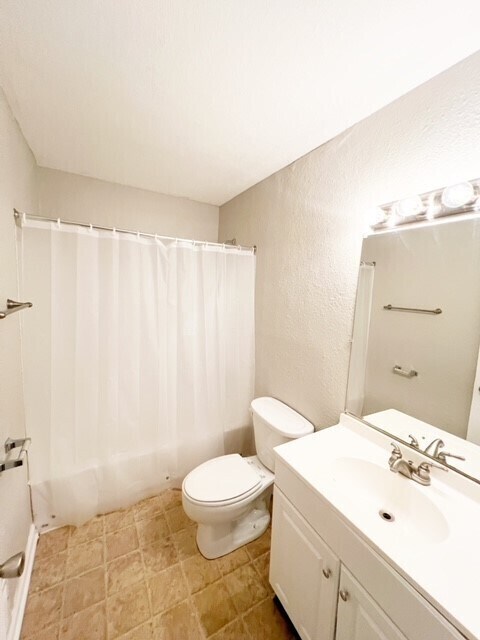 Building Photo - 4206 N Whittier Pl