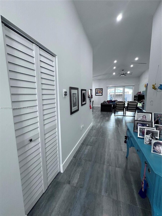 Building Photo - 16012 SW 64th Terrace