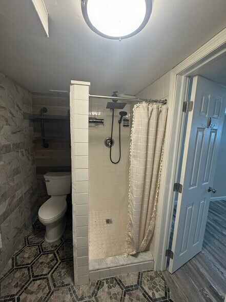 Master bathroom - 29 Hancock Ave